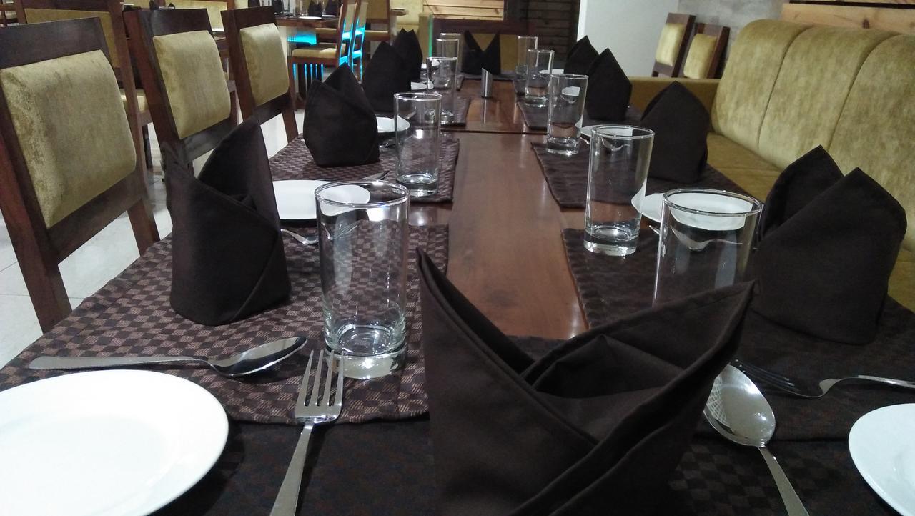 Hotel Neelam Moga Лудяна Екстериор снимка